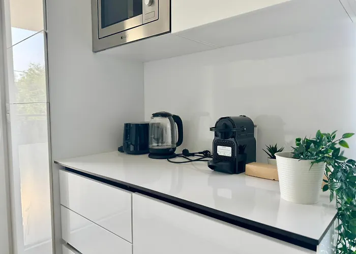 Modern Premium With Balcony & Free Parking