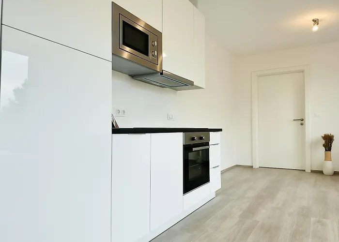 شقة Modern Premium With Balcony & Free Parking
