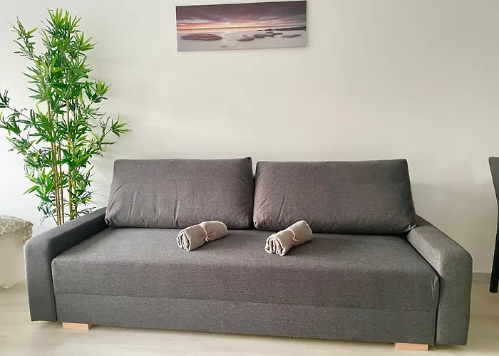 Modern Premium With Balcony & Free Parking *